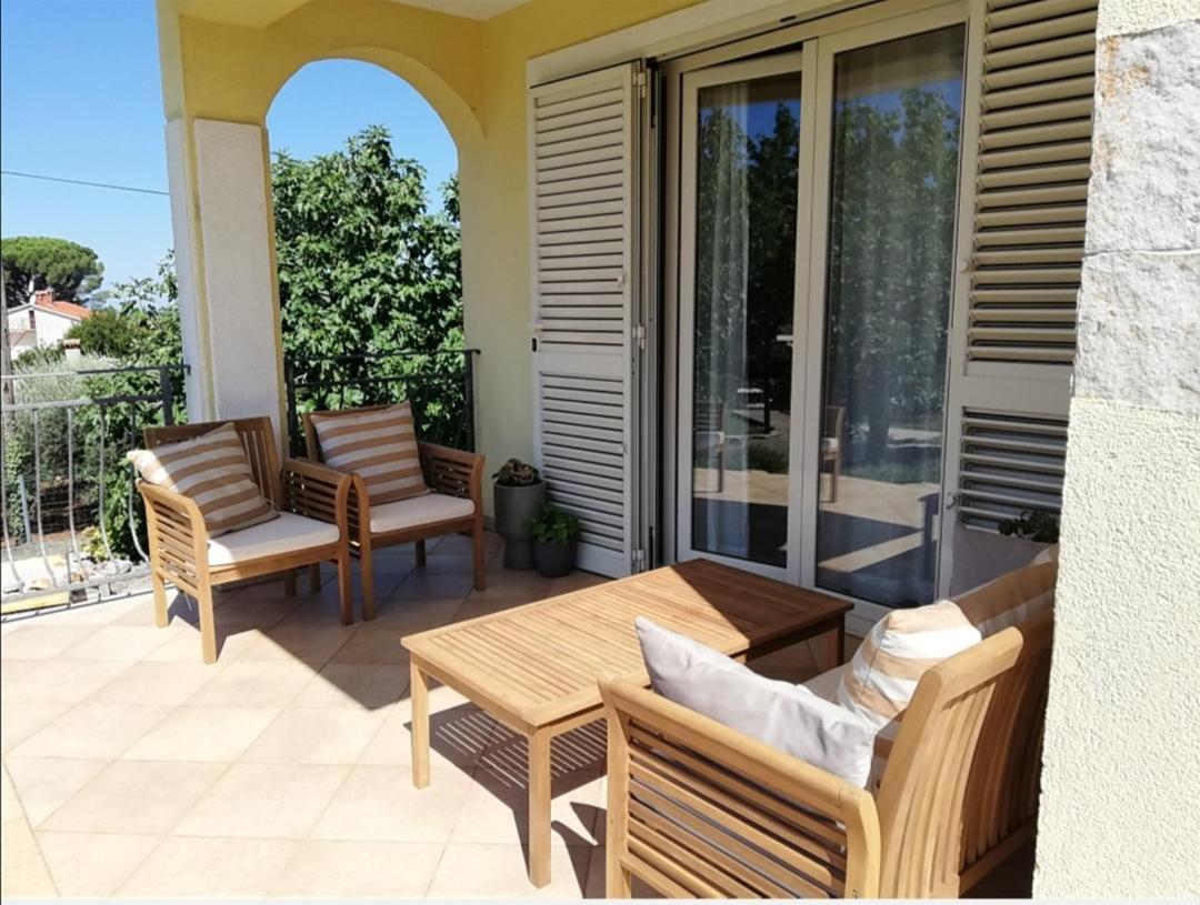 Apartment Laetitia Kaštelir المظهر الخارجي الصورة