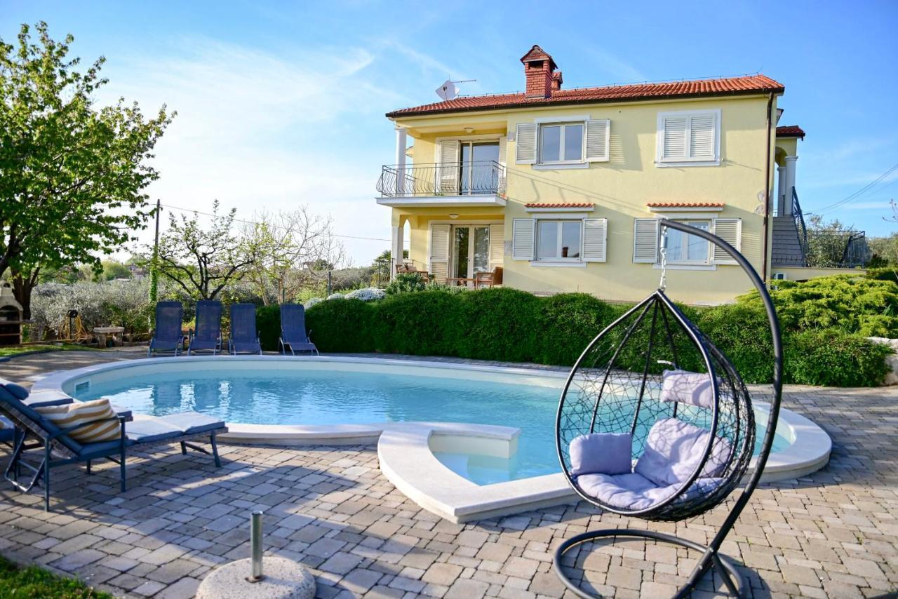 Apartment Laetitia Kaštelir المظهر الخارجي الصورة