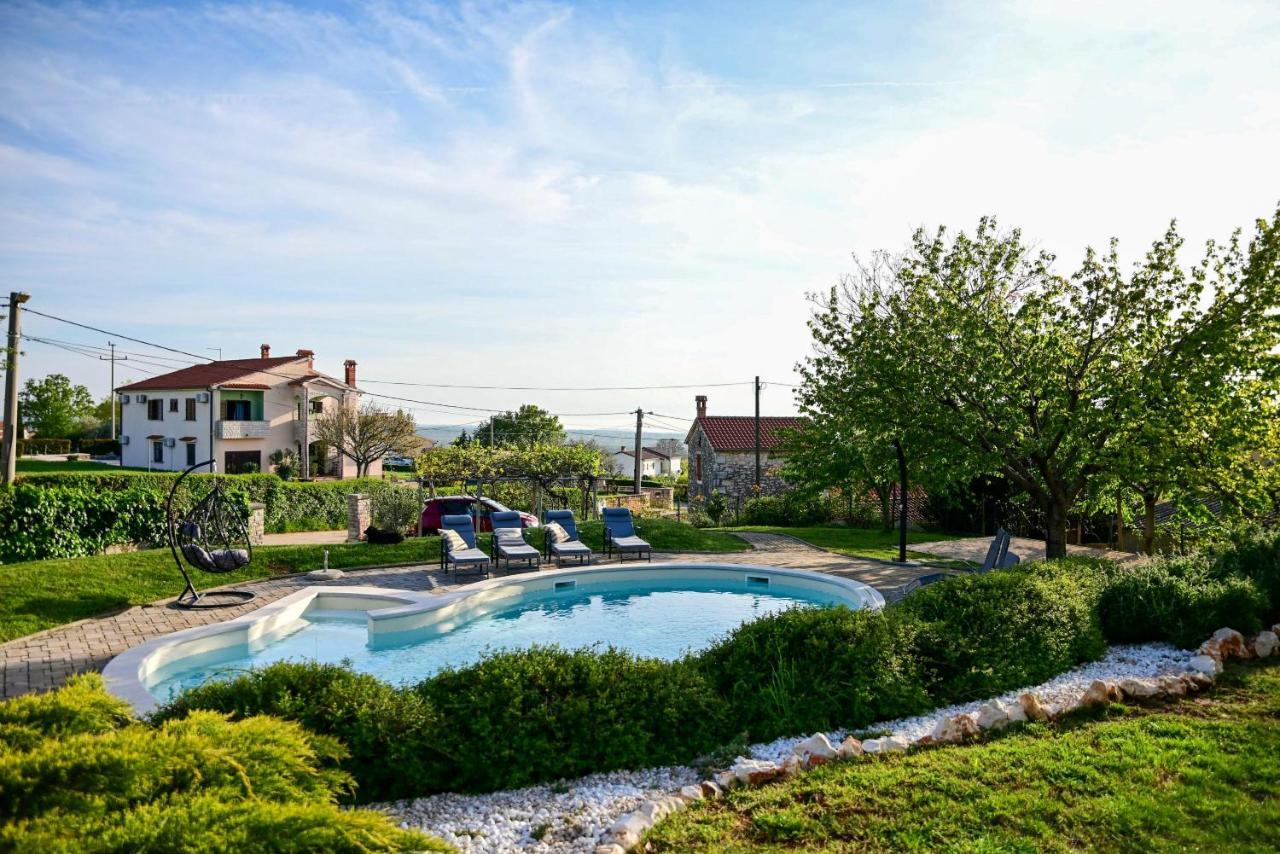 Apartment Laetitia Kaštelir المظهر الخارجي الصورة